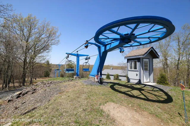 $2,000 | 5880 Decker Road, Bushkill, PA 18324