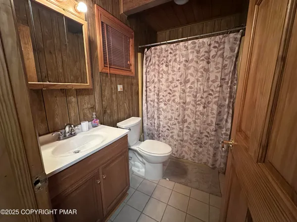 $1,850 | 5880 Decker Road, Bushkill, PA 18324