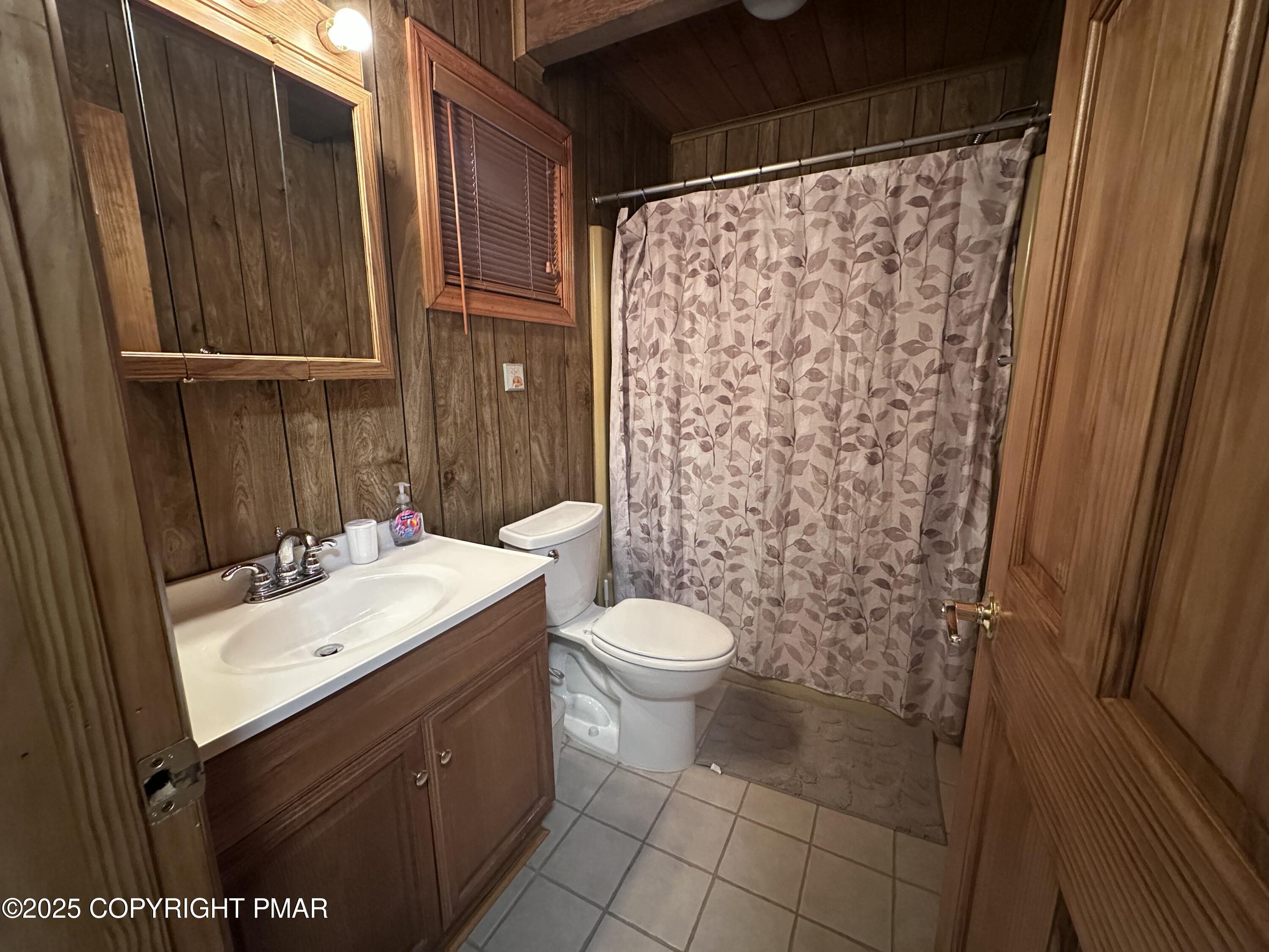 5880 Decker Road Bushkill, PA 18324 - Photo 10 of 51 10- First floor bathroom