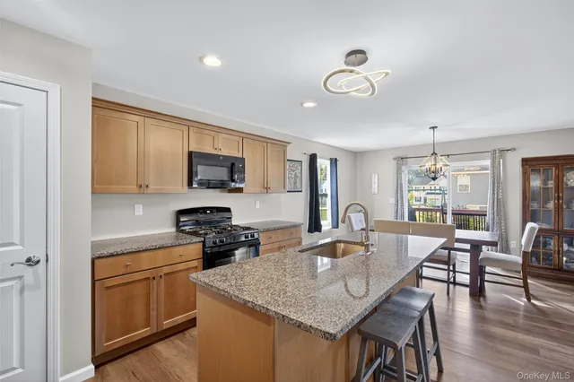 $635,000 | 202 Ridgeline Drive, Poughkeepsie, NY 12603