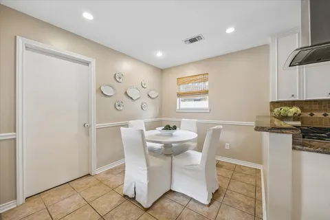 $595,000 | 7623 Meadowvale Drive, Houston, TX 77063