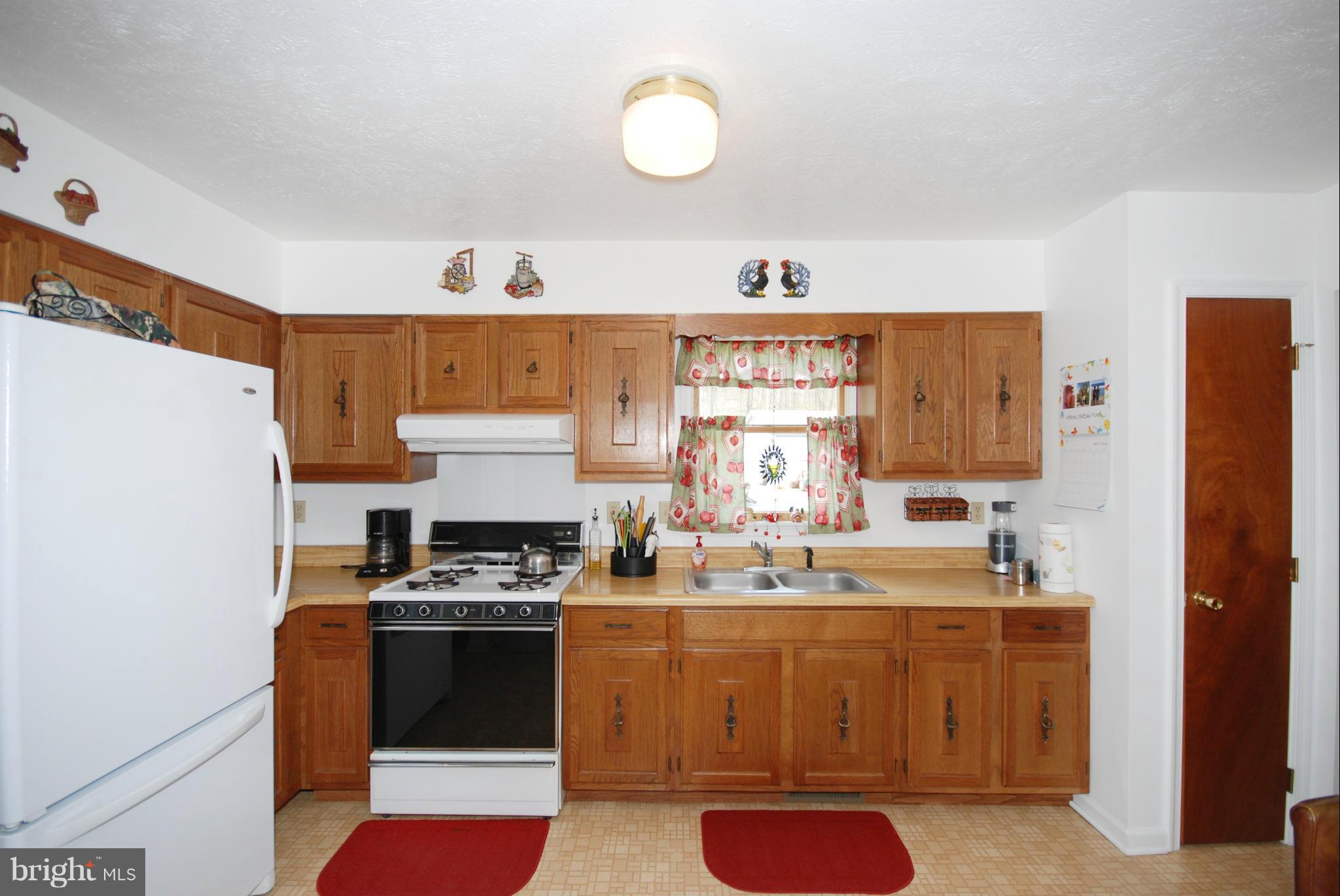 4472 Remount Road Front Royal, VA 22630 - Photo 14 of 28 Kitchen