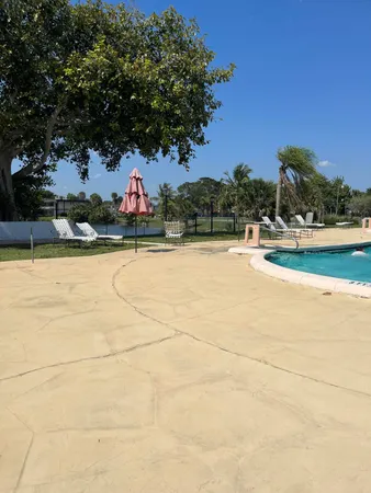 $2,000 | 143 West Court, Royal Palm Beach, FL 33411