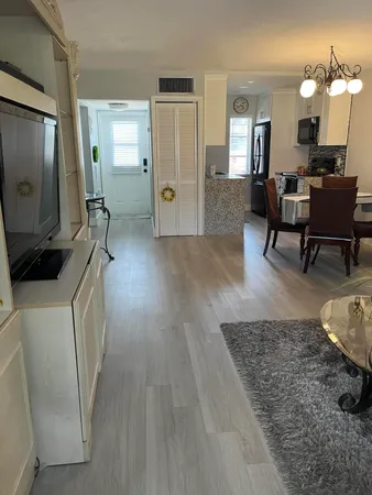 $2,000 | 143 West Court, Royal Palm Beach, FL 33411