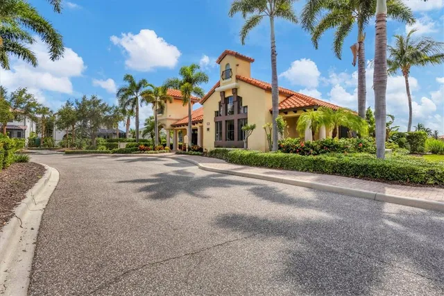 $1,300,000 | 6261 Champions Row Street, Bradenton, FL 34210