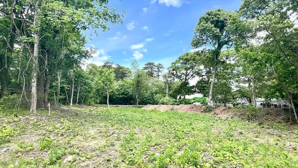 $789,000 | 24 Towanticut Street, Oak Bluffs, MA 02557