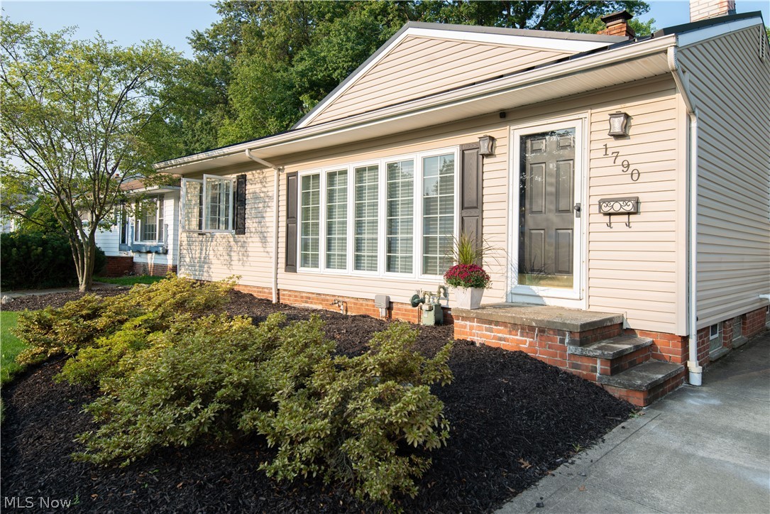 1790 Empire Road Wickliffe, OH 44092 - Photo 2 of 27 Gallery Image 2