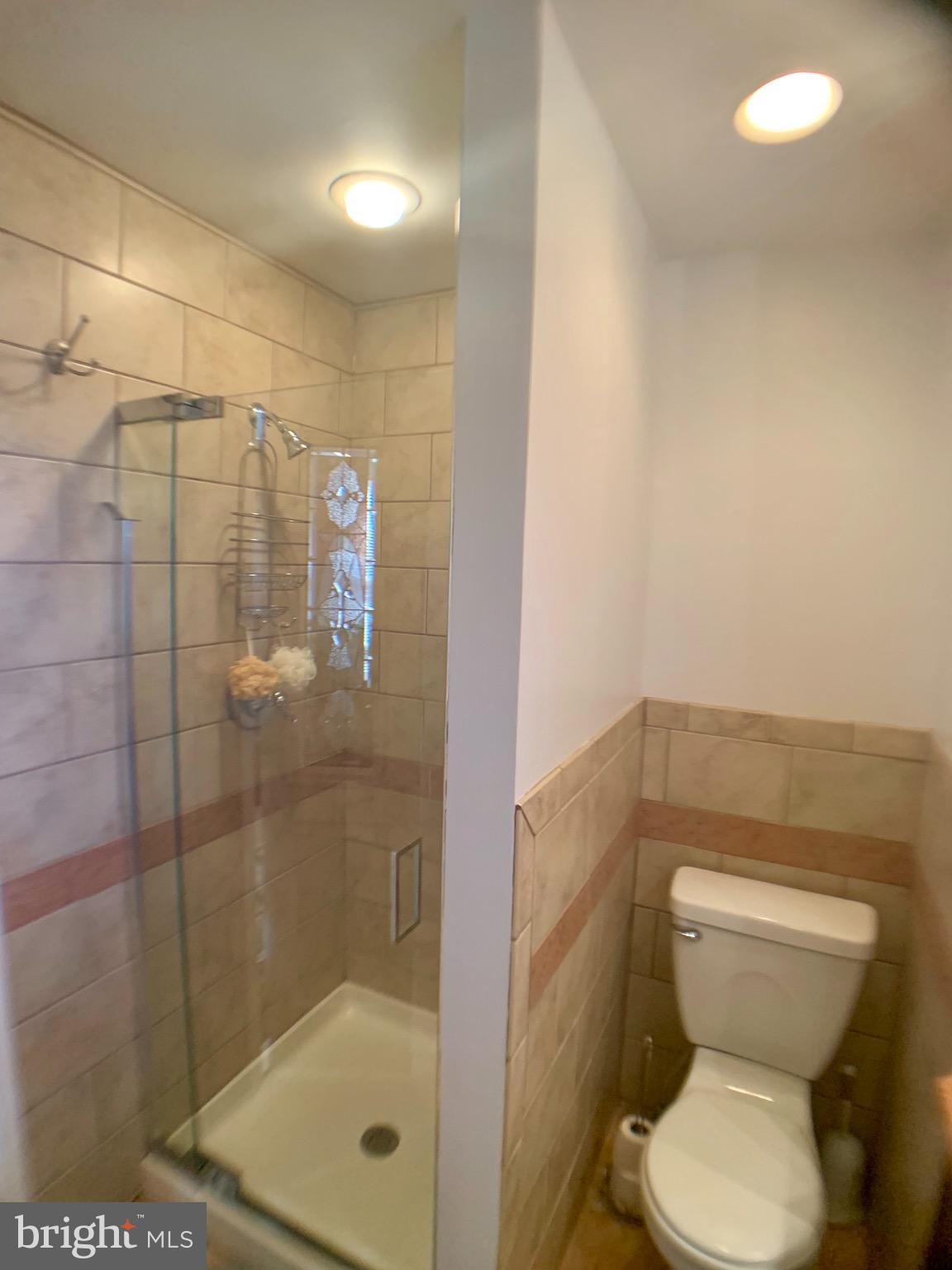 4639 Hawksbury Road Baltimore, MD 21208 - Photo 25 of 51 Master Bathroom