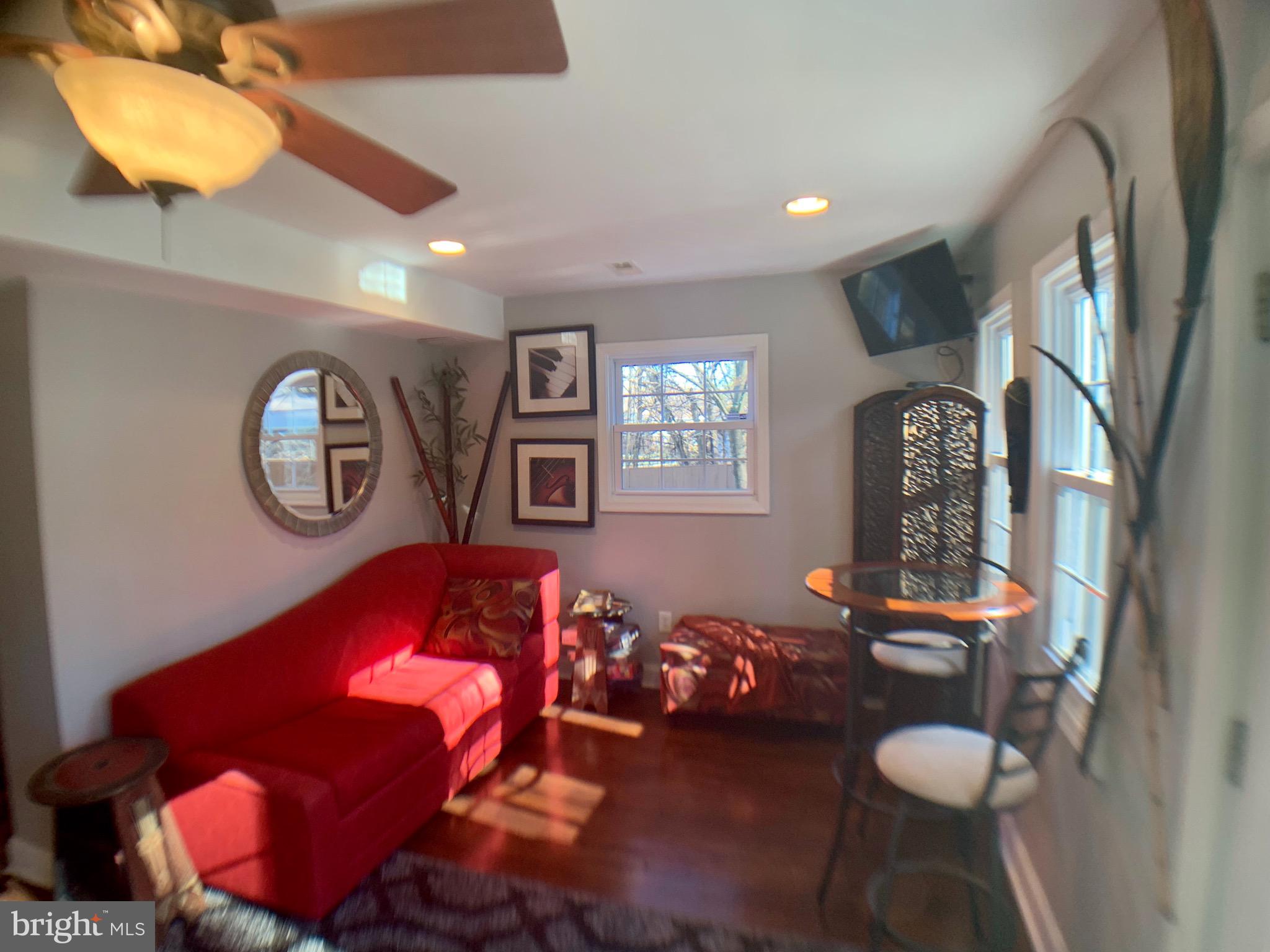 4639 Hawksbury Road Baltimore, MD 21208 - Photo 32 of 51 Bar Area