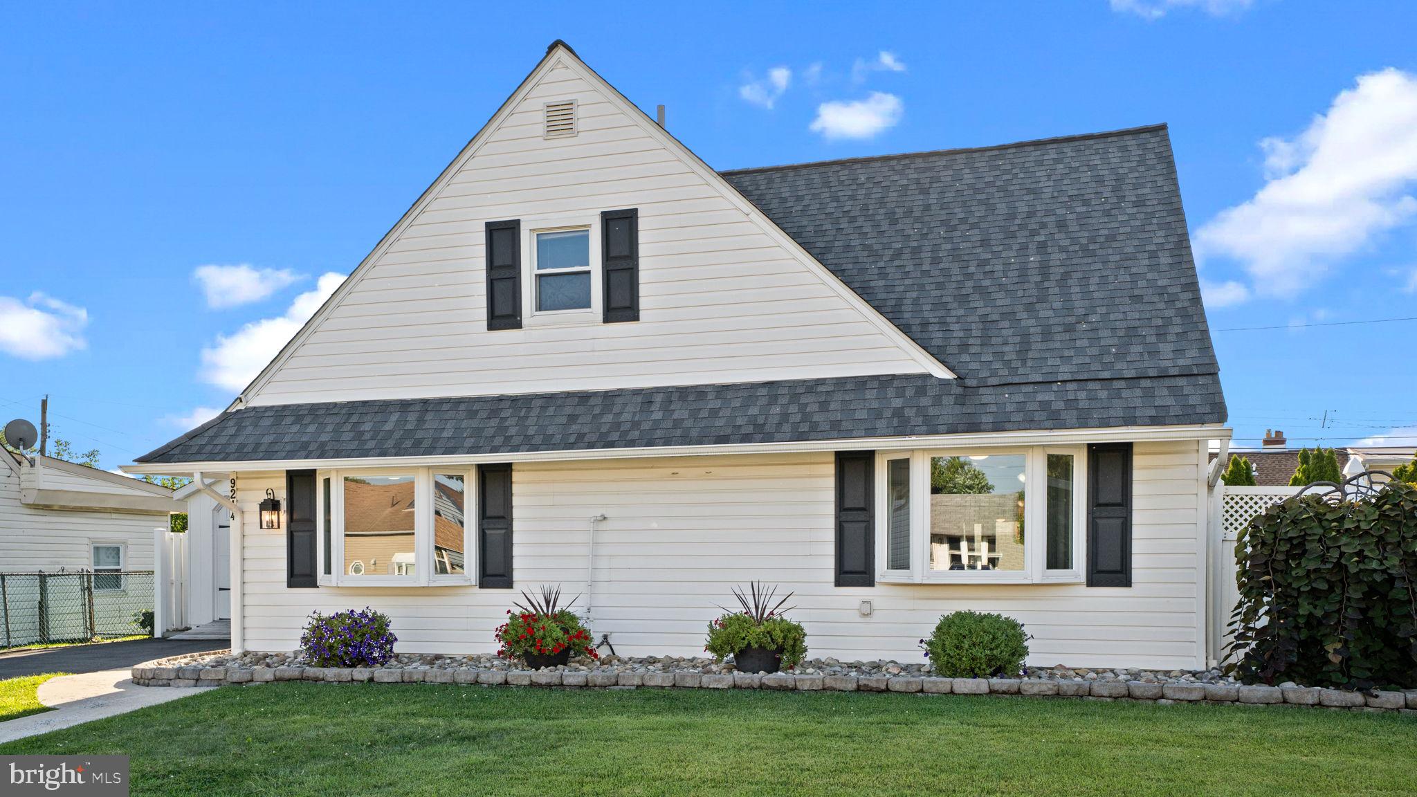 9214 Andover Road Philadelphia, PA 19114 - Photo 2 of 44 Gallery Image 2