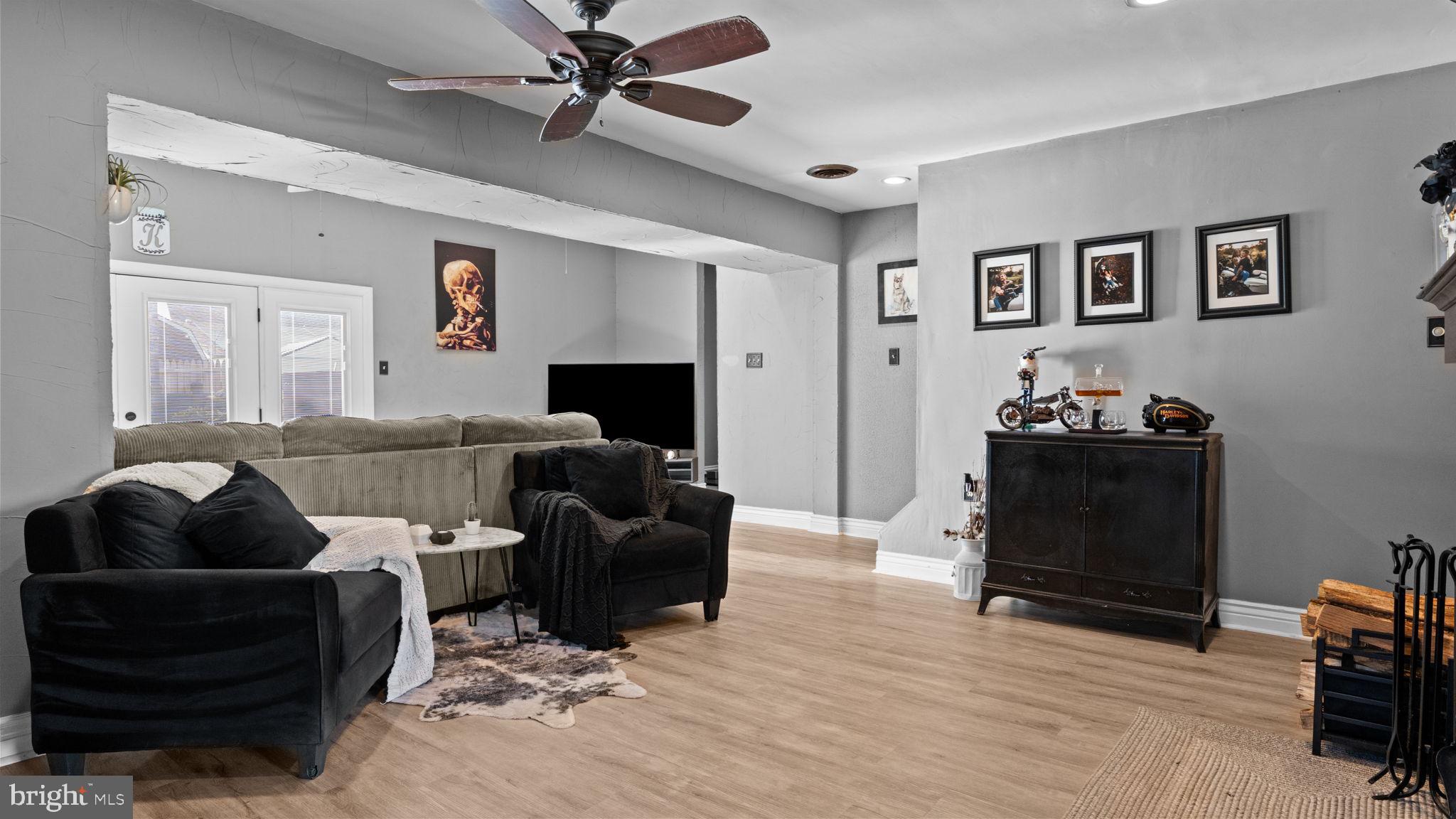 9214 Andover Road Philadelphia, PA 19114 - Photo 3 of 44 Gallery Image 3