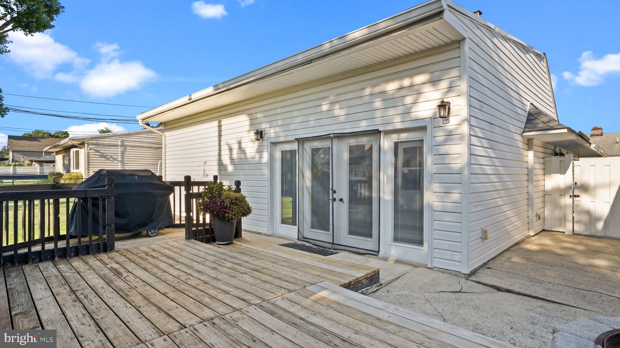 9214 Andover Road Philadelphia, PA 19114 - Photo 41 of 44 Gallery Image 41