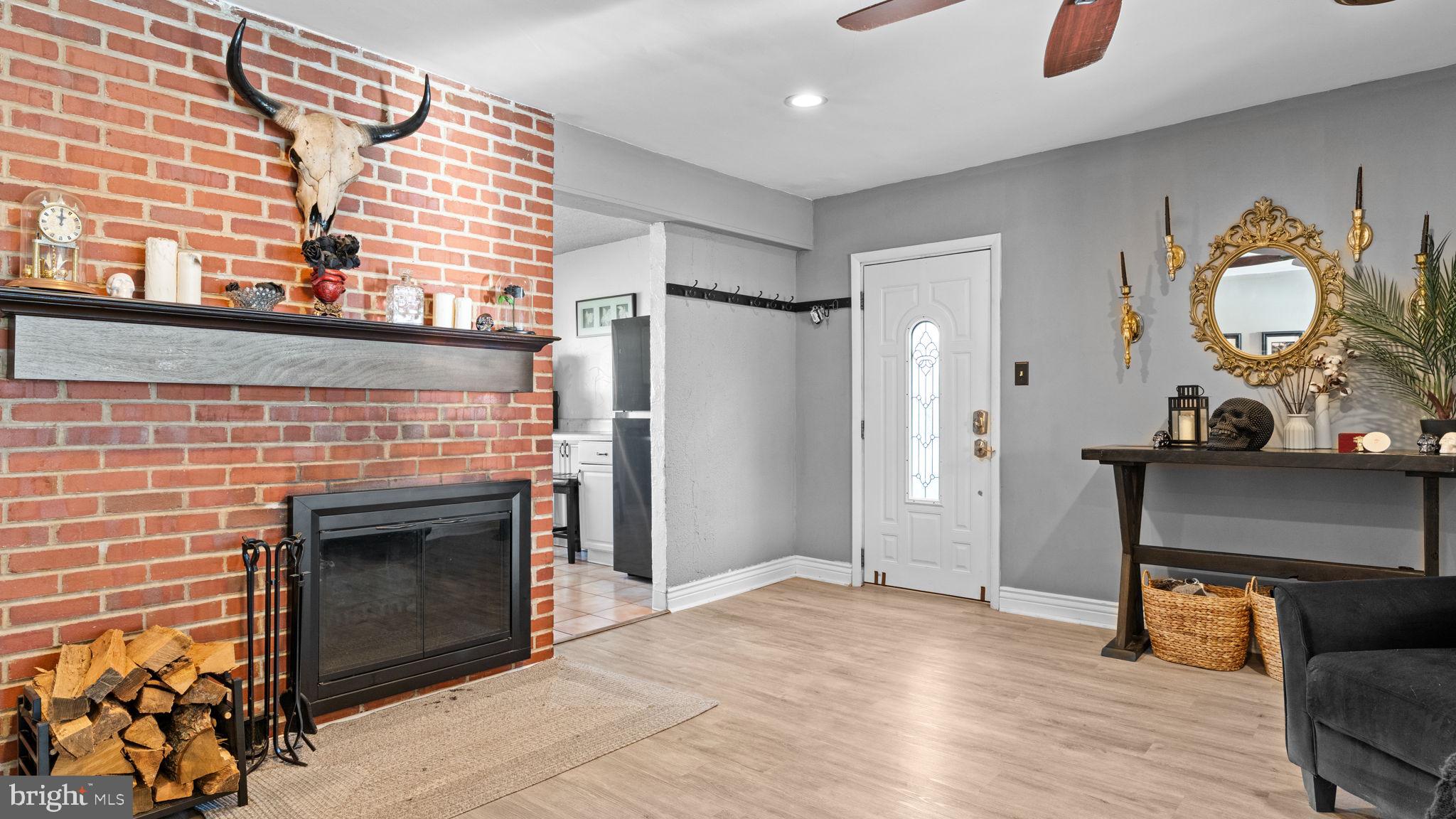 9214 Andover Road Philadelphia, PA 19114 - Photo 5 of 44 Gallery Image 5