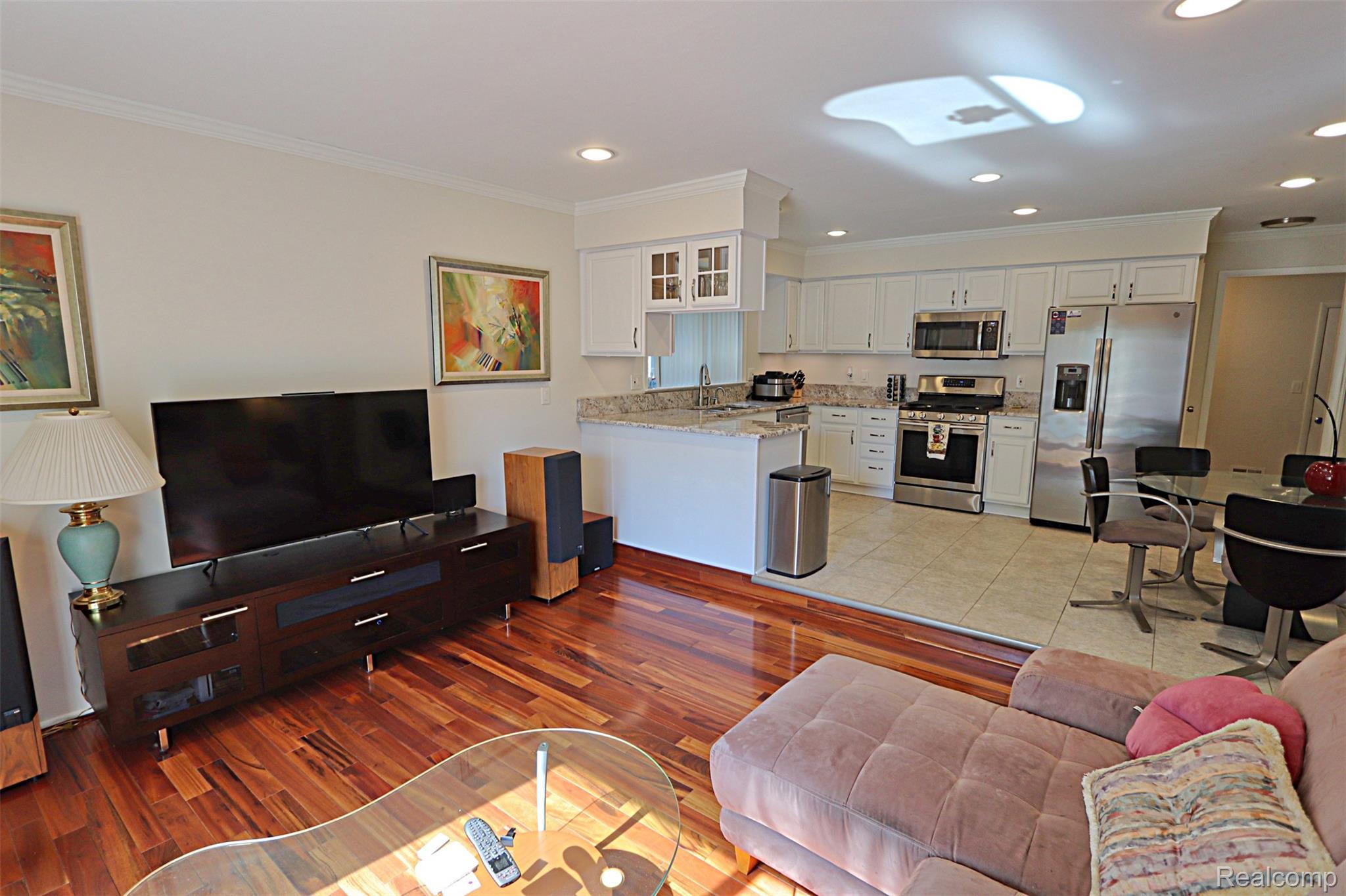 6198 Raintree Drive Canton, MI 48187 - Photo 8 of 53 IMG_0980_InPixio.jpg