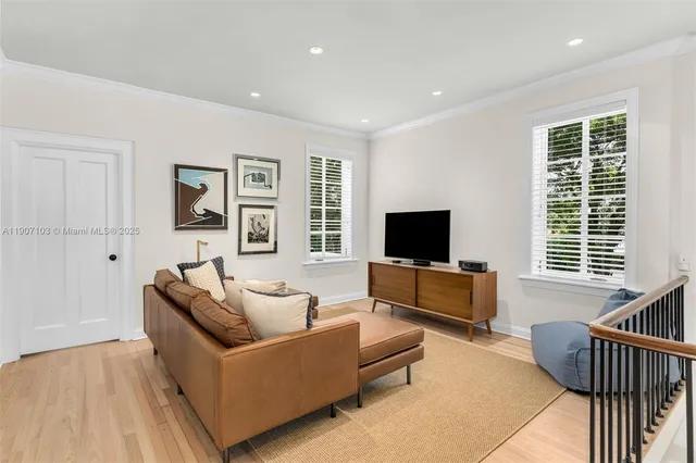 $5,950,000 | 1004 Cotorro Avenue, Coral Gables, FL 33146