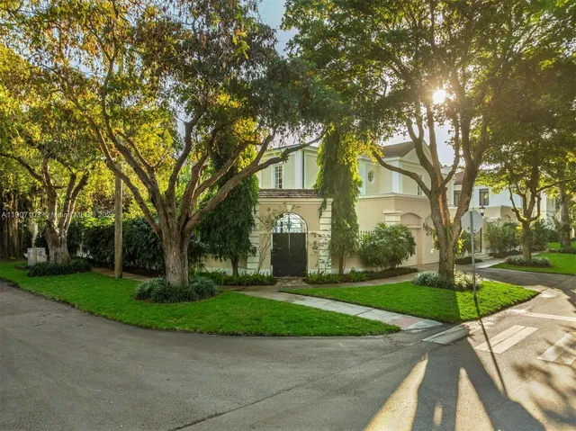 $5,950,000 | 1004 Cotorro Avenue, Coral Gables, FL 33146