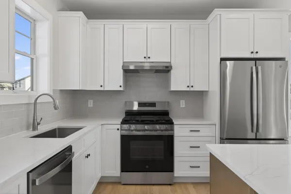 $825,000 | 144 Owls Nest Road, Portland, ME 04102