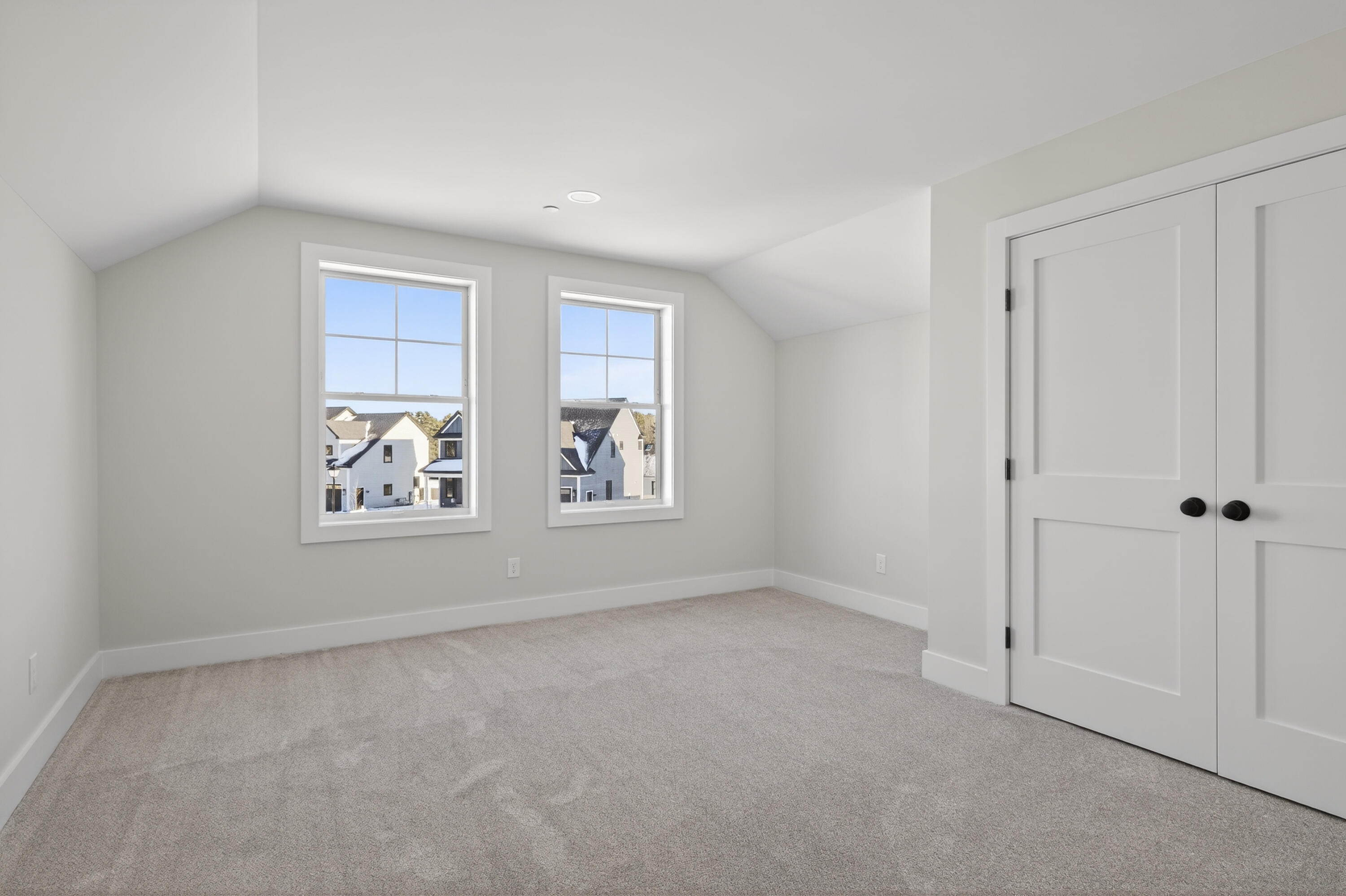 144 Owls Nest Road Portland, ME 04102 - Photo 19 of 36 138_144 Owls Nest Rd, Portland_MorneauSt