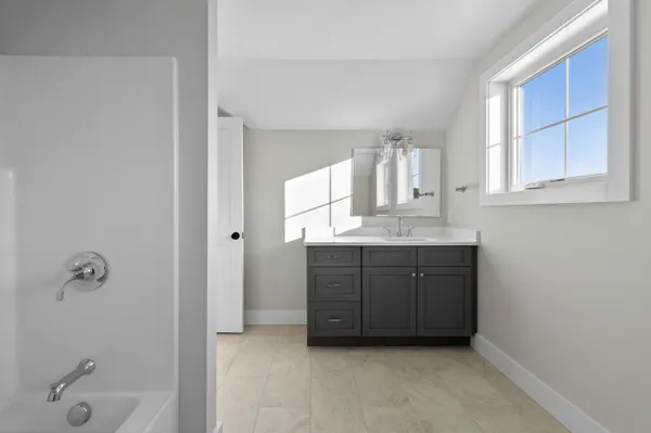$825,000 | 144 Owls Nest Road, Portland, ME 04102