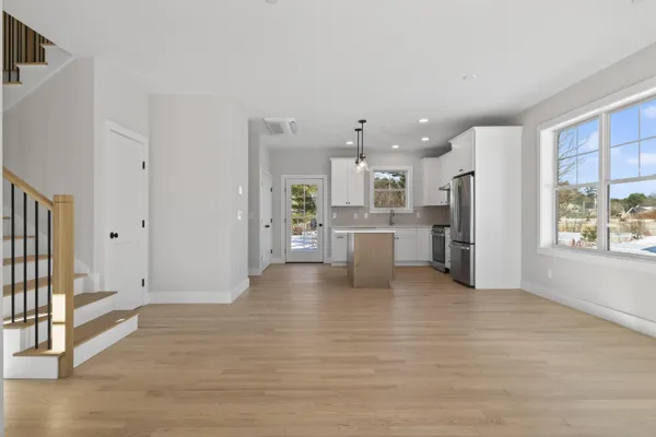 $825,000 | 144 Owls Nest Road, Portland, ME 04102