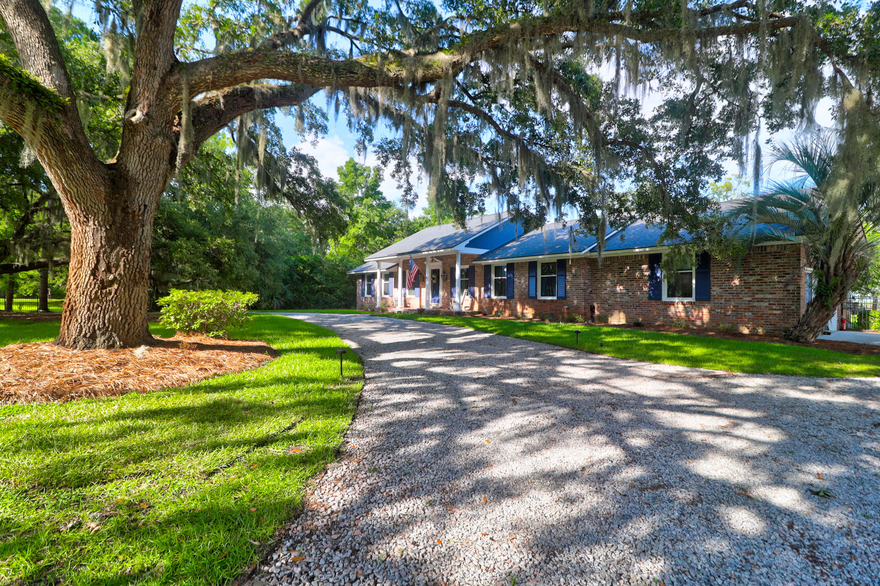4627 Shark Hole Road Meggett, SC 29449 - Photo 7 of 153 4627 Shark Hole -Tidalcreekphoto- (8)