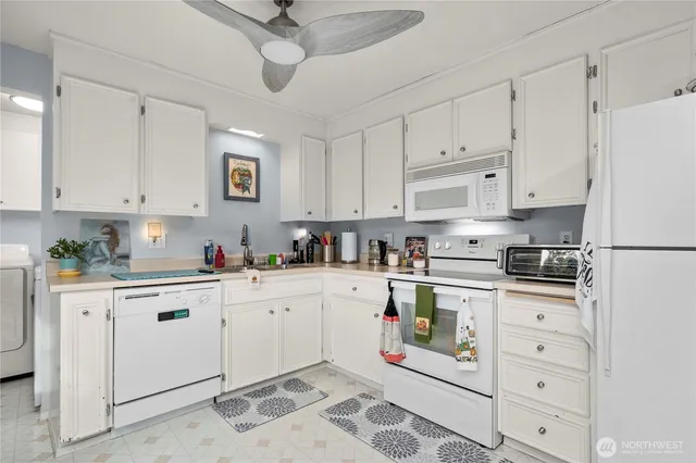 $290,000 | 8323 Cirque Drive West, Unit 4, University Place, WA 98467