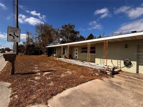 $209,900 | 3744 Sebring Parkway, Sebring, FL 33870