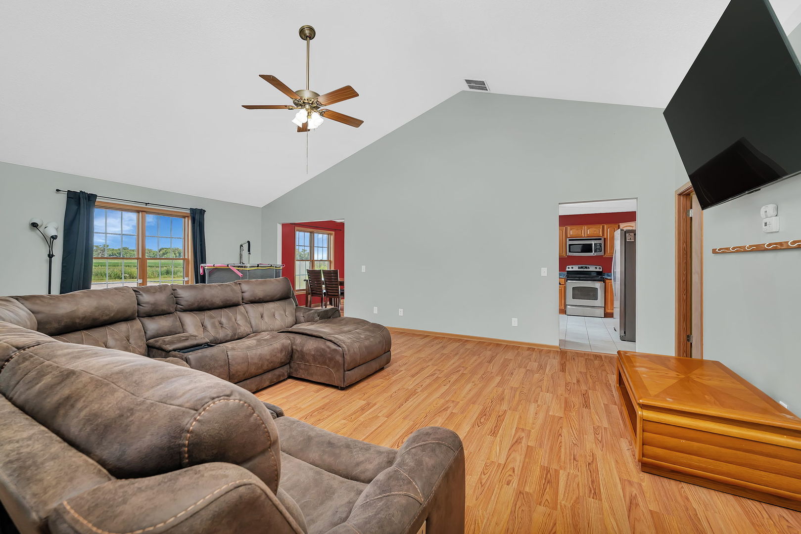 22954 McGuire Road Wilmington, IL 60481 - Photo 5 of 44