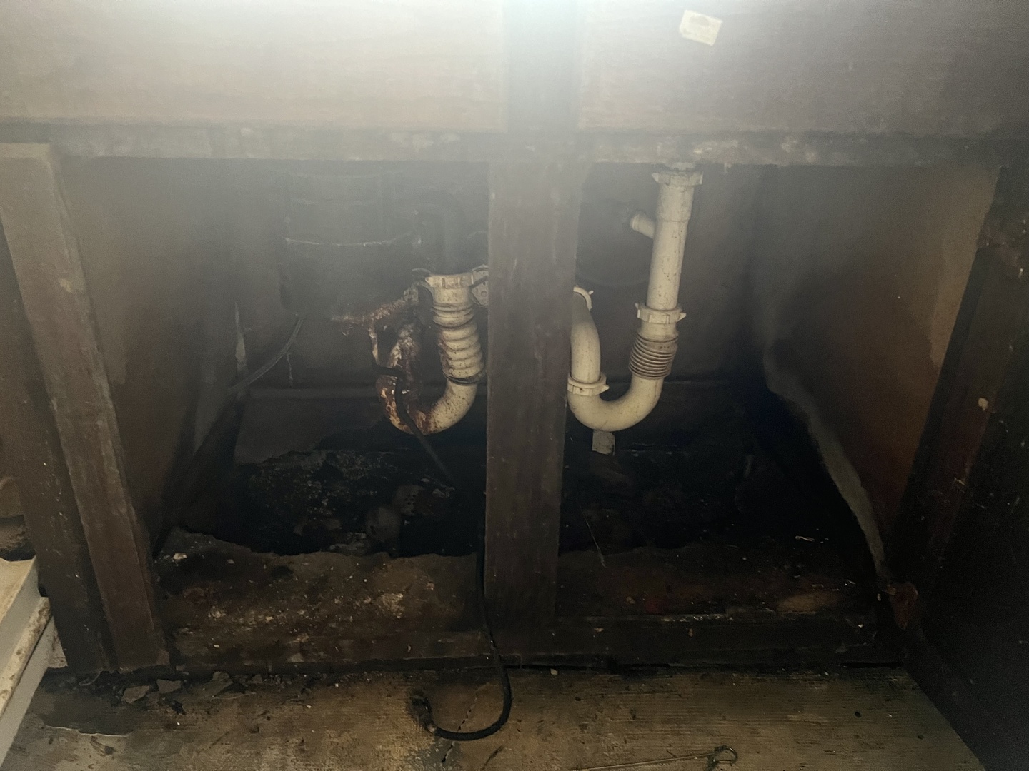 720 East Marion Street Clinton, IL 61727 - Photo 15 of 29 a bathroom with a shower