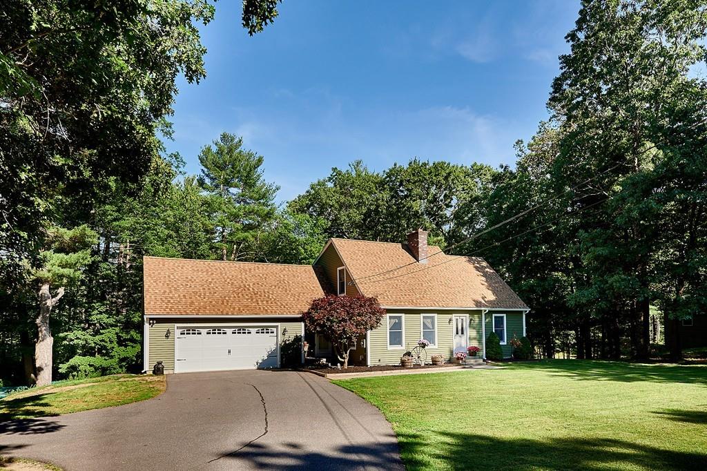 56 Pomeroy Meadow Road Southampton, MA 01073 - Photo 1 of 39