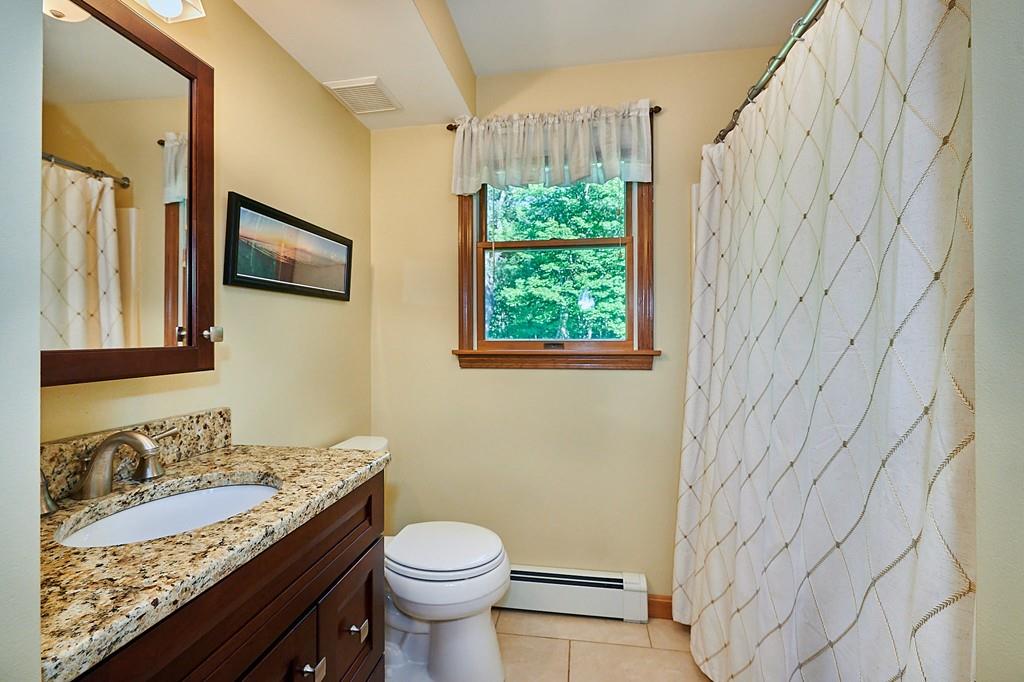 56 Pomeroy Meadow Road Southampton, MA 01073 - Photo 17 of 39