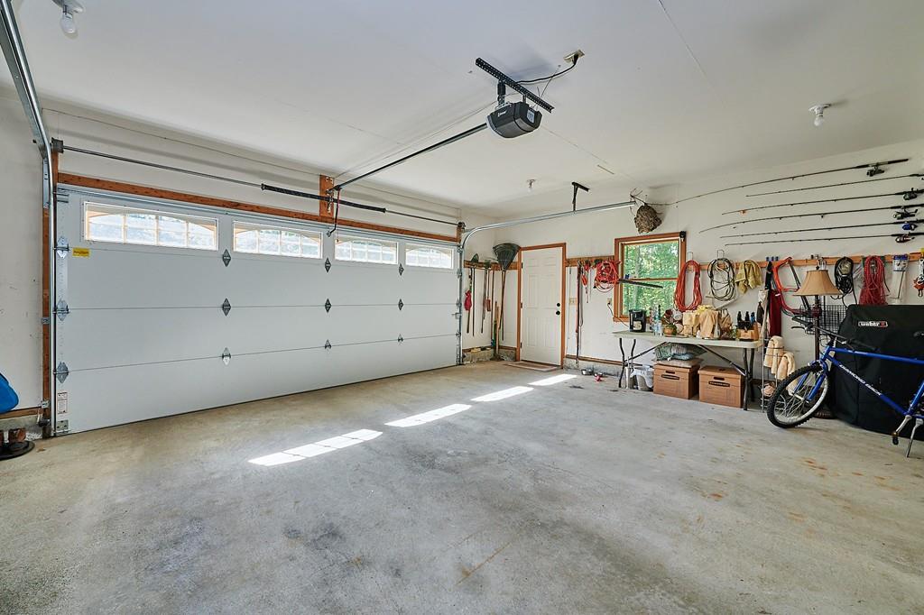 56 Pomeroy Meadow Road Southampton, MA 01073 - Photo 23 of 39