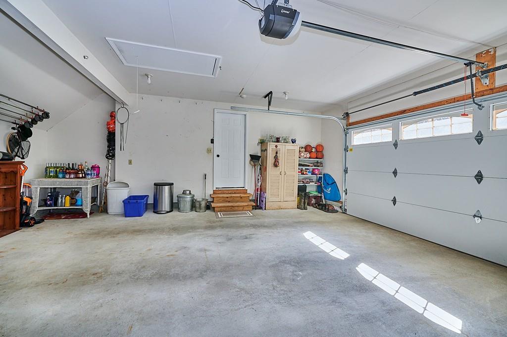 56 Pomeroy Meadow Road Southampton, MA 01073 - Photo 24 of 39