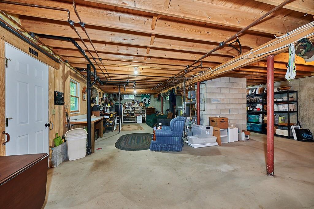 56 Pomeroy Meadow Road Southampton, MA 01073 - Photo 25 of 39