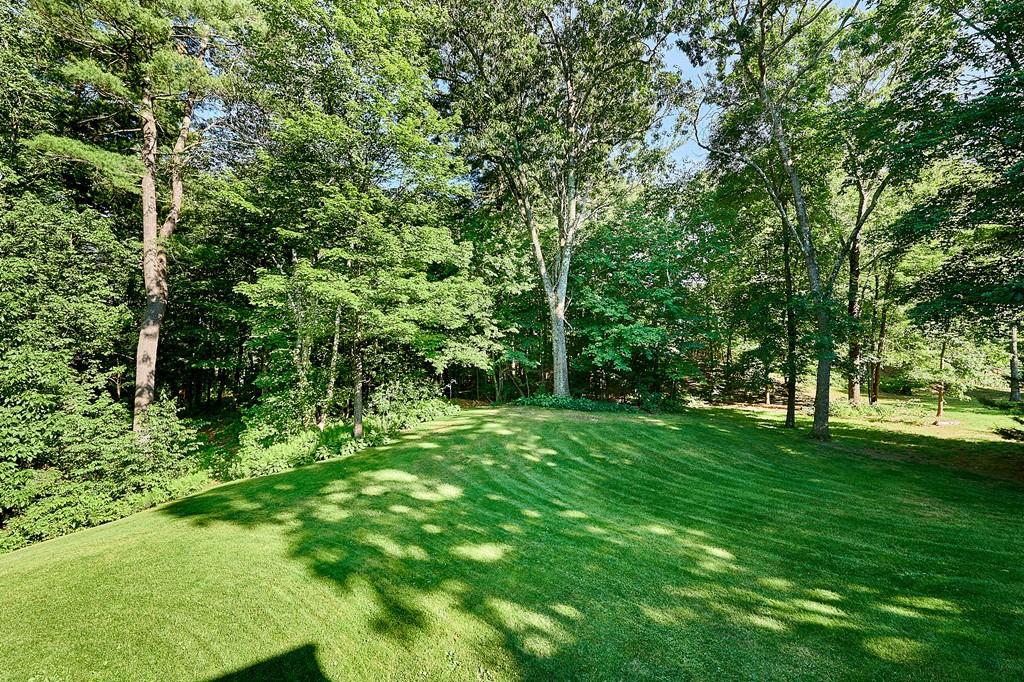 56 Pomeroy Meadow Road Southampton, MA 01073 - Photo 34 of 39