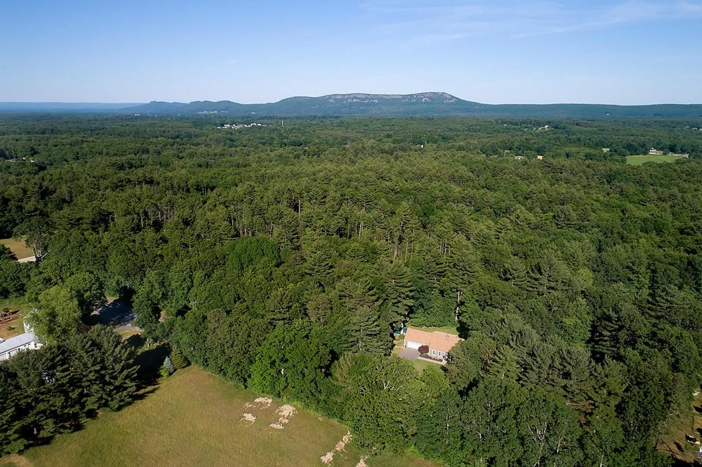 56 Pomeroy Meadow Road Southampton, MA 01073 - Photo 37 of 39
