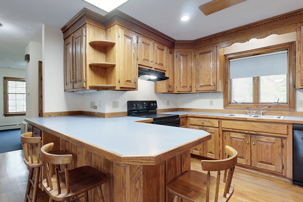17 New Fitchburg Road Townsend, MA 01474 - Photo 6 of 42