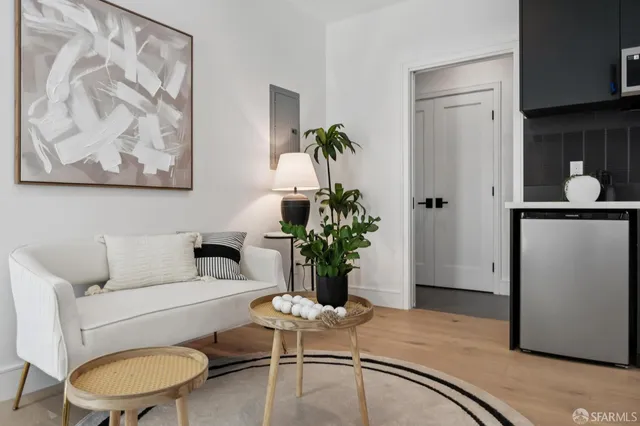 $4,450,000 | 10 Channing Road, Burlingame, CA 94010