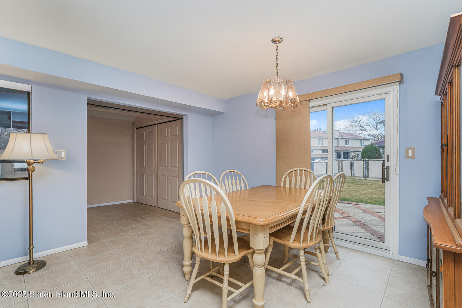 22 Regis Drive Staten Island, NY 10314 - Photo 11 of 22 a dining room with furniture and window