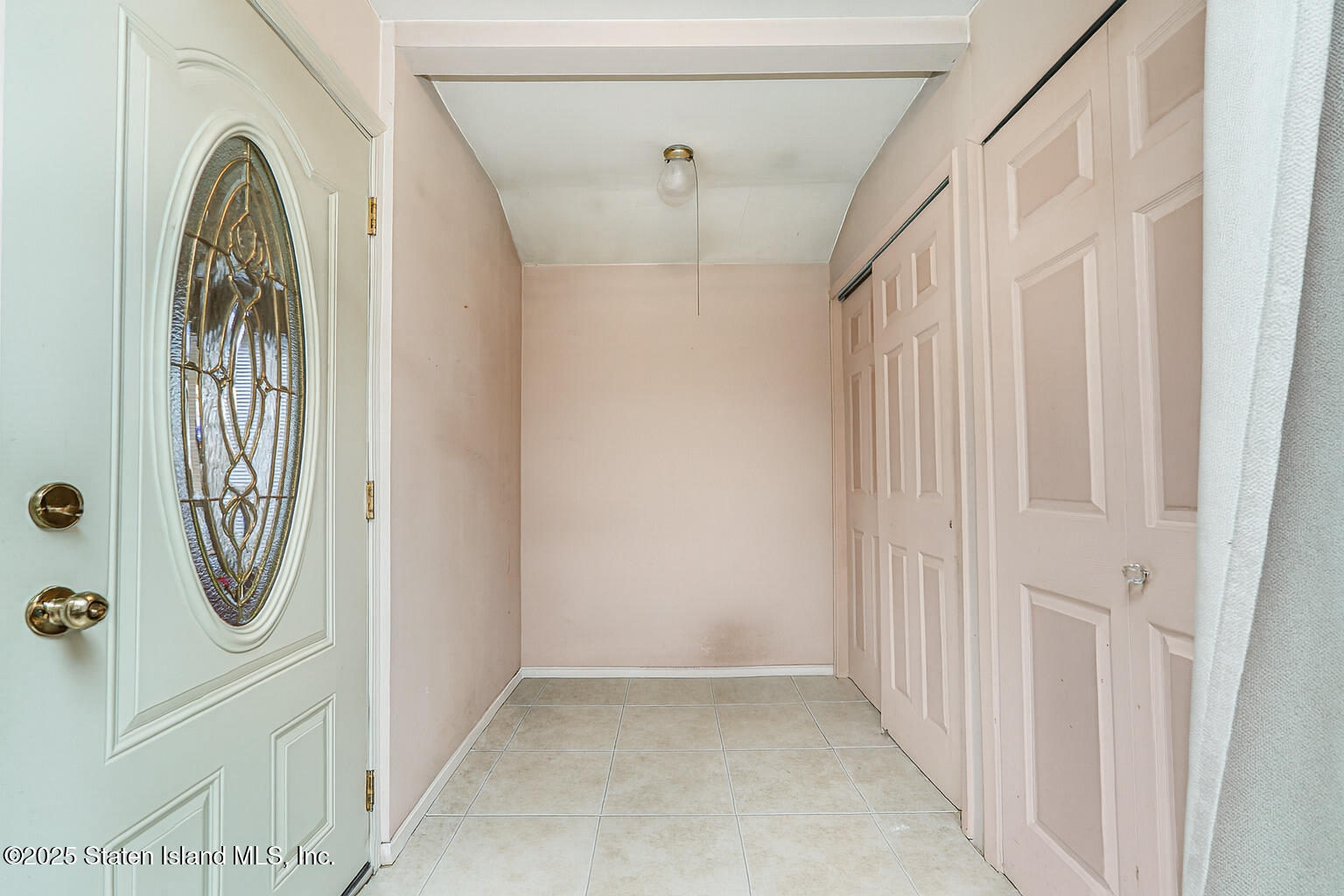 22 Regis Drive Staten Island, NY 10314 - Photo 8 of 22 a view of a hallway with entryway
