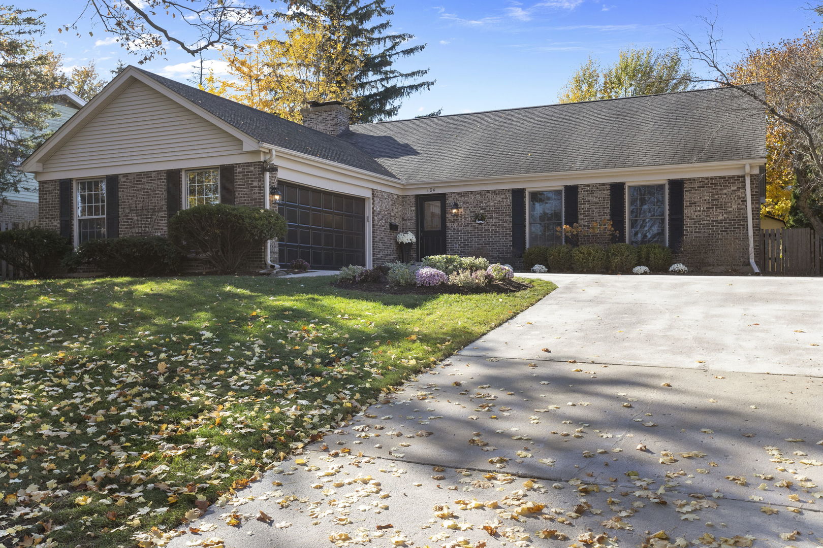 104 North Glendale Avenue, Barrington, IL 60010 Compass