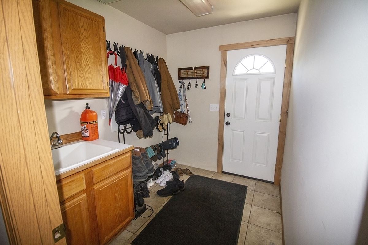 35912 North Sheldon Road Deer Park, WA 99006 - Photo 7 of 20 Gallery Image 7