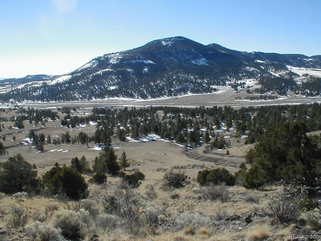 a view of outdoor space and city view