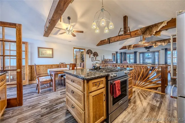 $970,000 | 13715 Industry Road, Lebanon, MO 65536