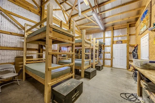 $970,000 | 13715 Industry Road, Lebanon, MO 65536