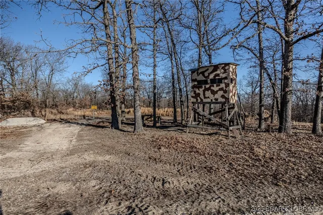 $970,000 | 13715 Industry Road, Lebanon, MO 65536