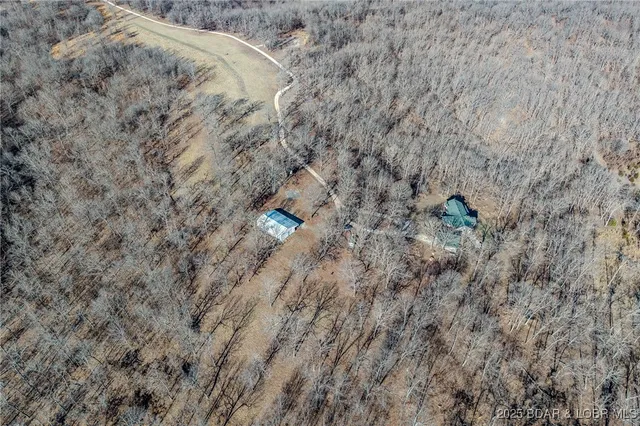 $970,000 | 13715 Industry Road, Lebanon, MO 65536