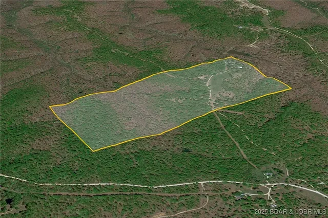 $970,000 | 13715 Industry Road, Lebanon, MO 65536