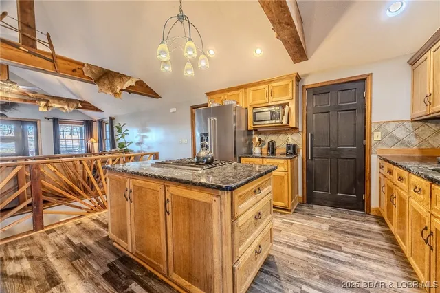 $970,000 | 13715 Industry Road, Lebanon, MO 65536