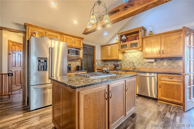 $970,000 | 13715 Industry Road, Lebanon, MO 65536